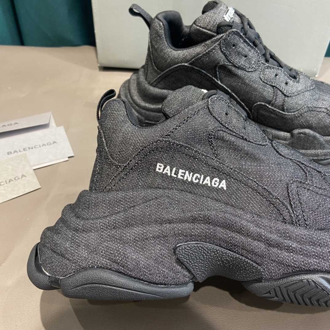 Balenciaga Triple S Sneaker  - FashionPlug