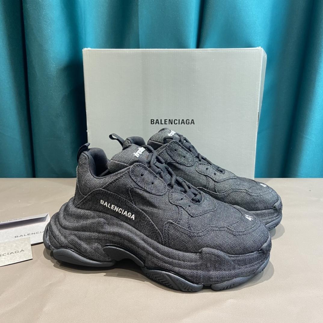 Balenciaga Triple S Sneaker  - FashionPlug