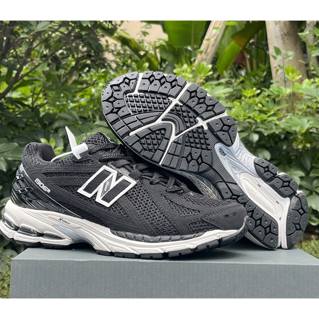 New Balance 1906R Sneakers      M1906RFB  - FashionPlug