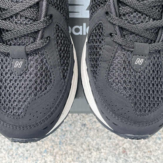 New Balance 1906R Sneakers      M1906RFB  - FashionPlug