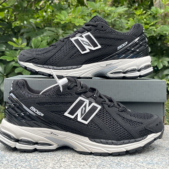 New Balance 1906R Sneakers      M1906RFB  - FashionPlug