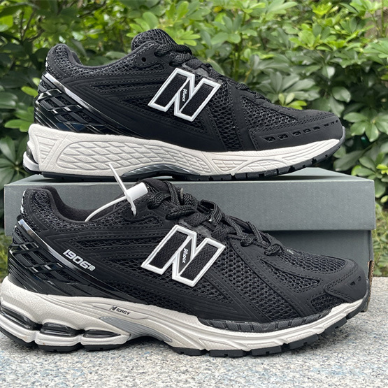 New Balance 1906R Sneakers      M1906RFB  - FashionPlug