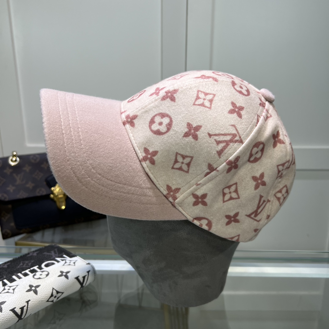 Louis Vuitton Cap - FashionPlug