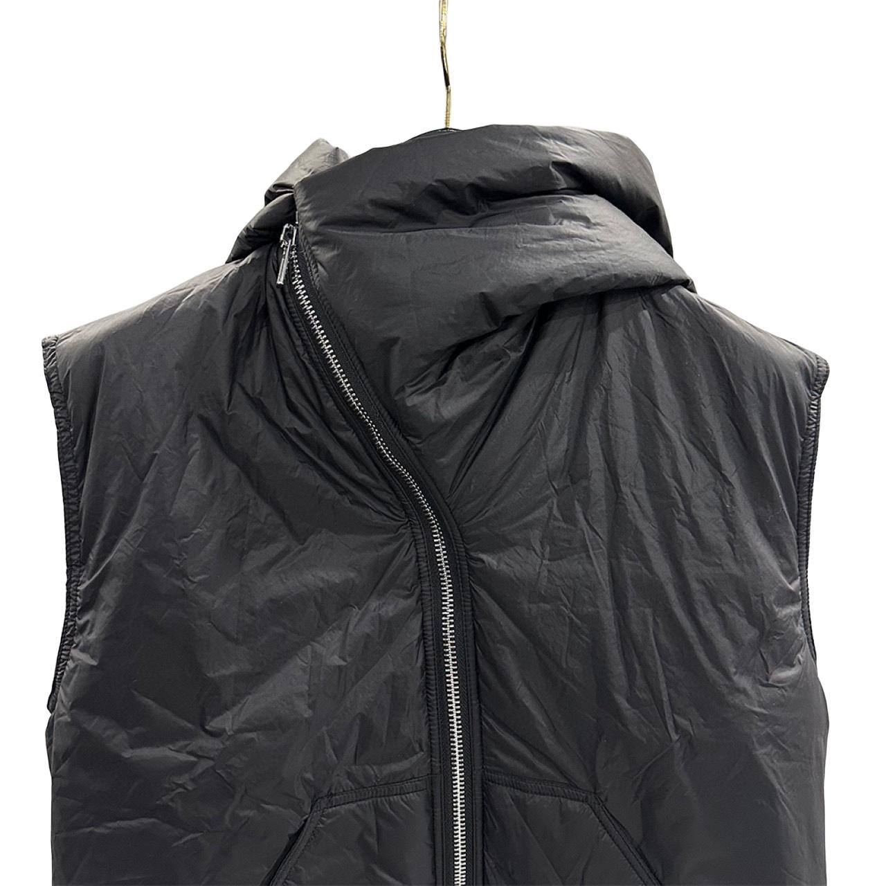 Rick Owens Padded nylon vest with hood - FashionPlug