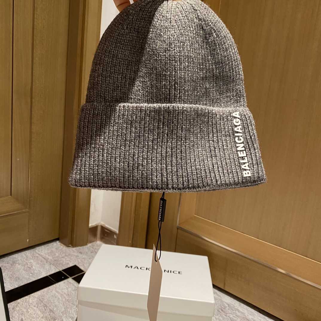 Balenciag Beanie  - FashionPlug