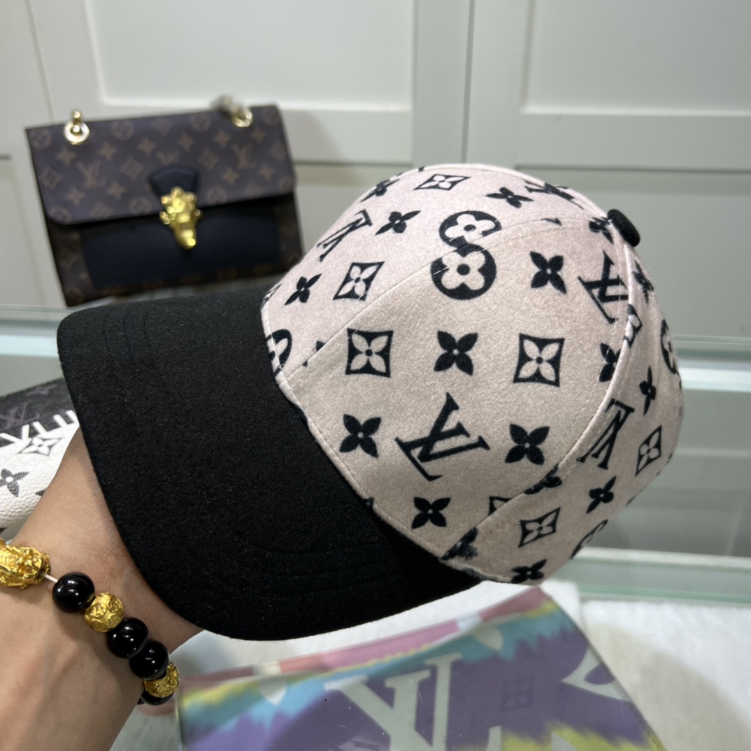 Louis Vuitton Cap - FashionPlug
