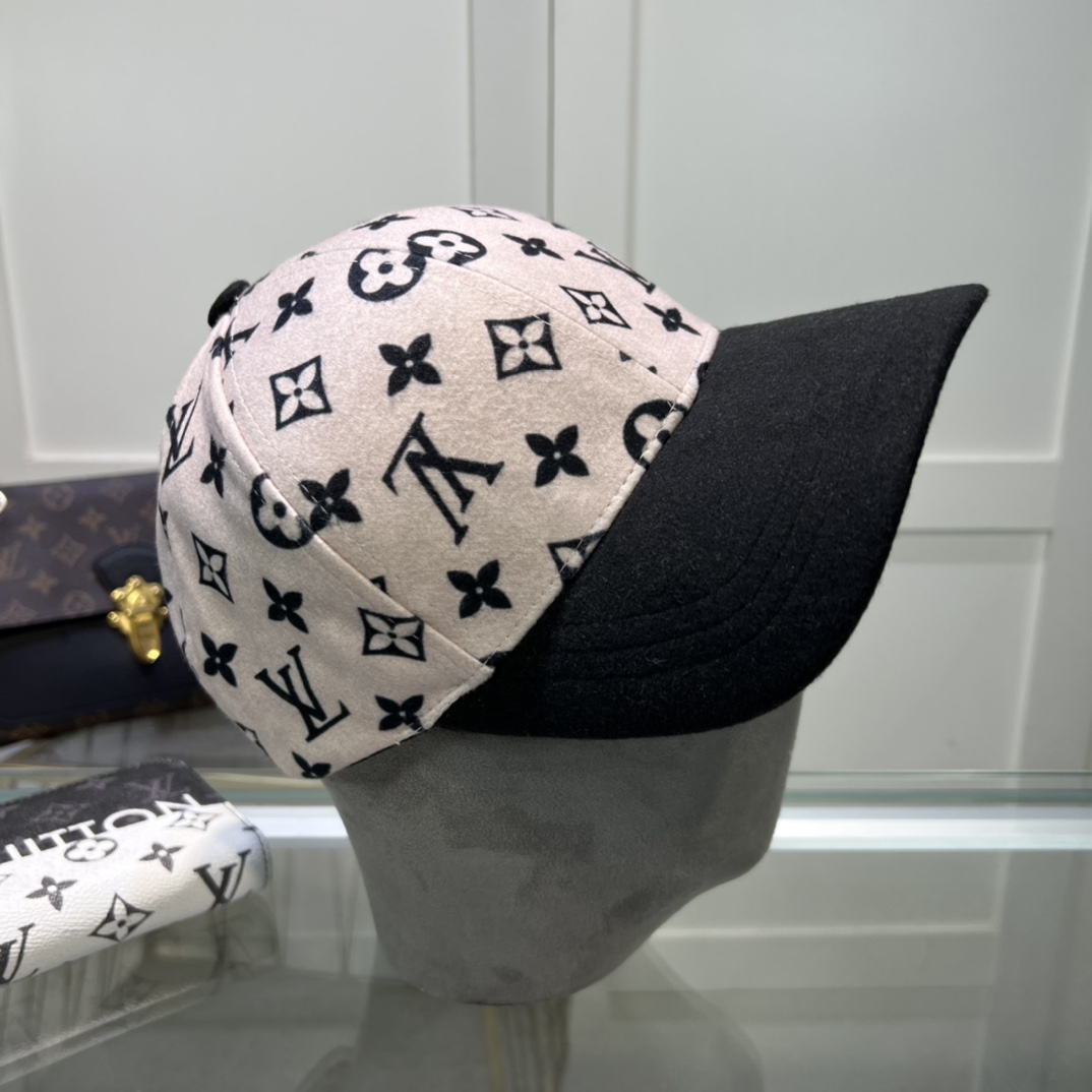 Louis Vuitton Cap - FashionPlug