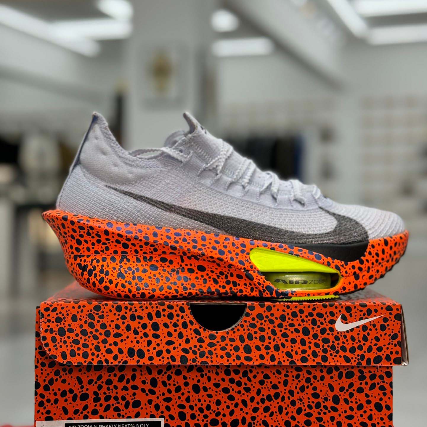 Nike Alphafly 3 Sneaker   FN7672-900 - FashionPlug