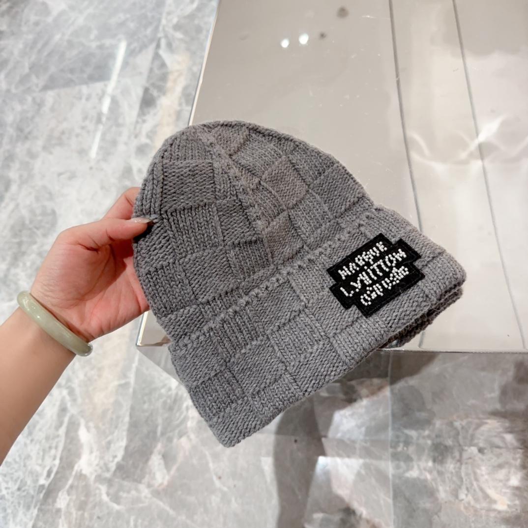 Louis Vuitton Pearls Beanie - FashionPlug