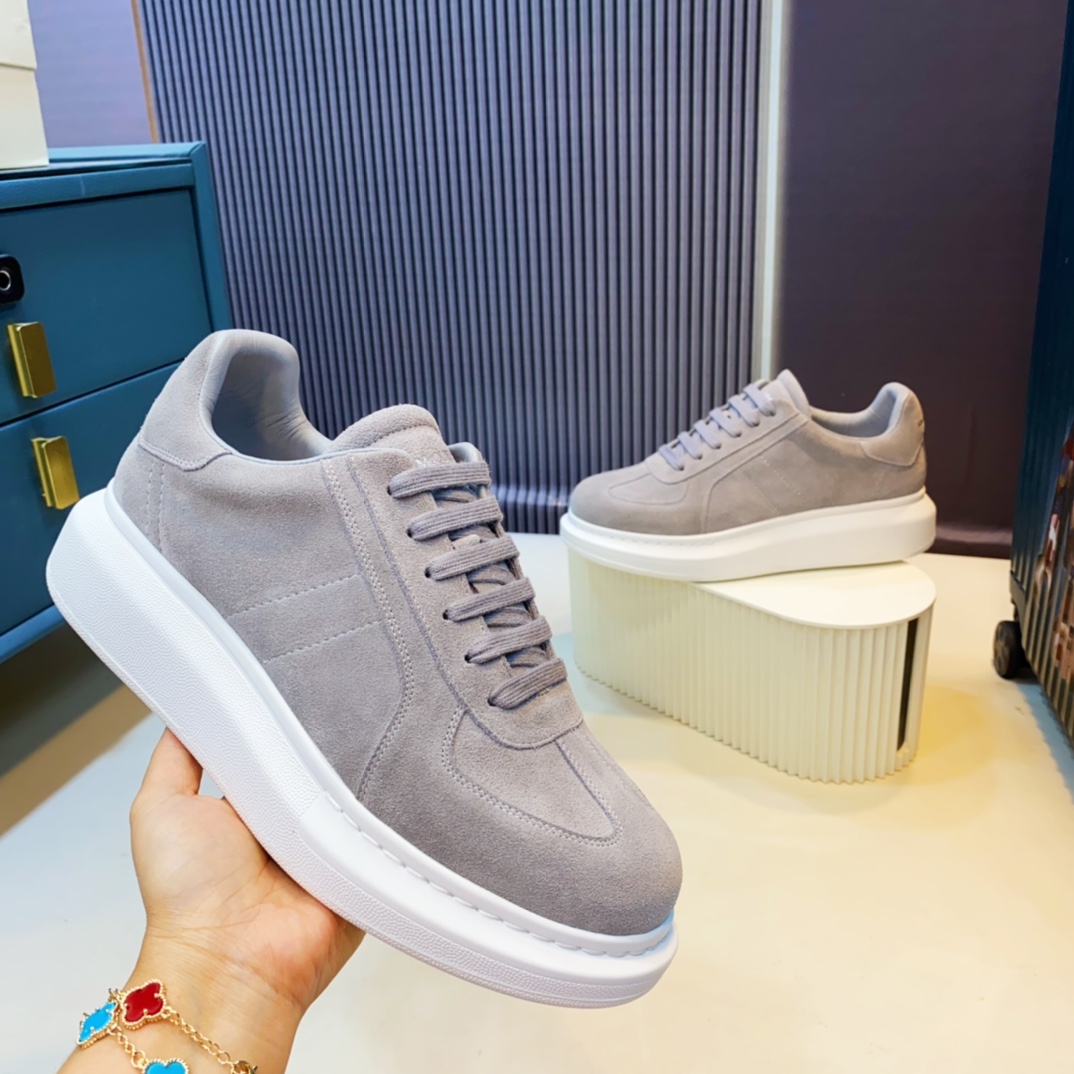 Alexander Mqueen Oversized Sneakers - FashionPlug