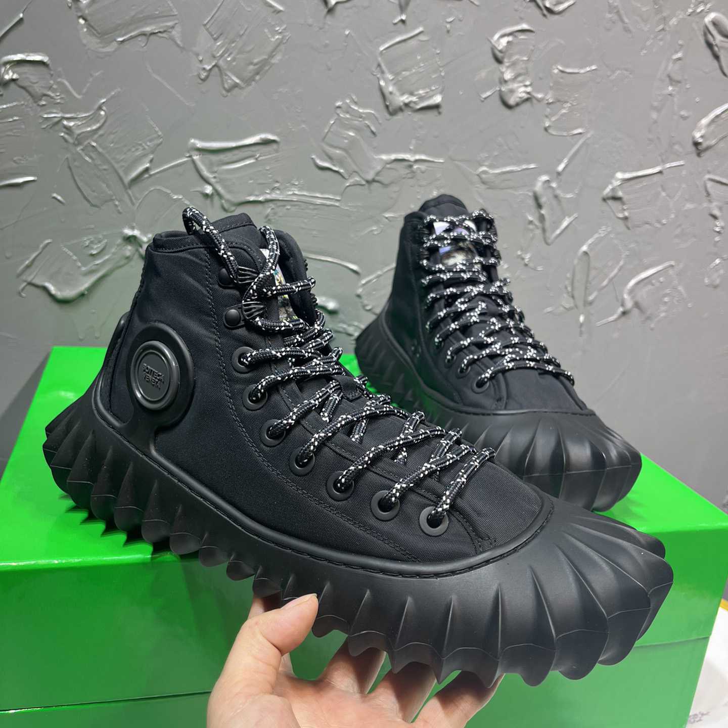 Bottega Veneta Denver Sneaker - FashionPlug