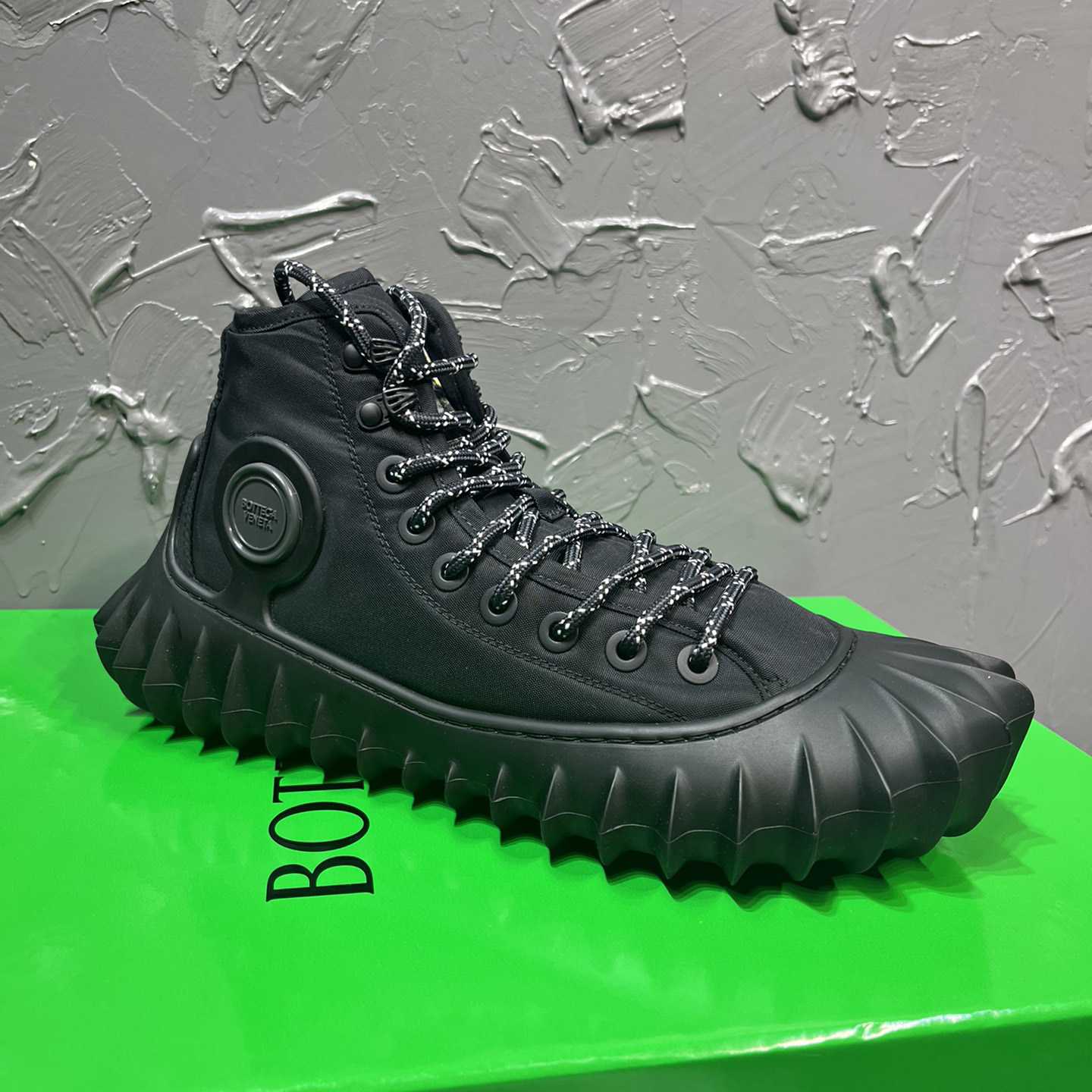 Bottega Veneta Denver Sneaker - FashionPlug
