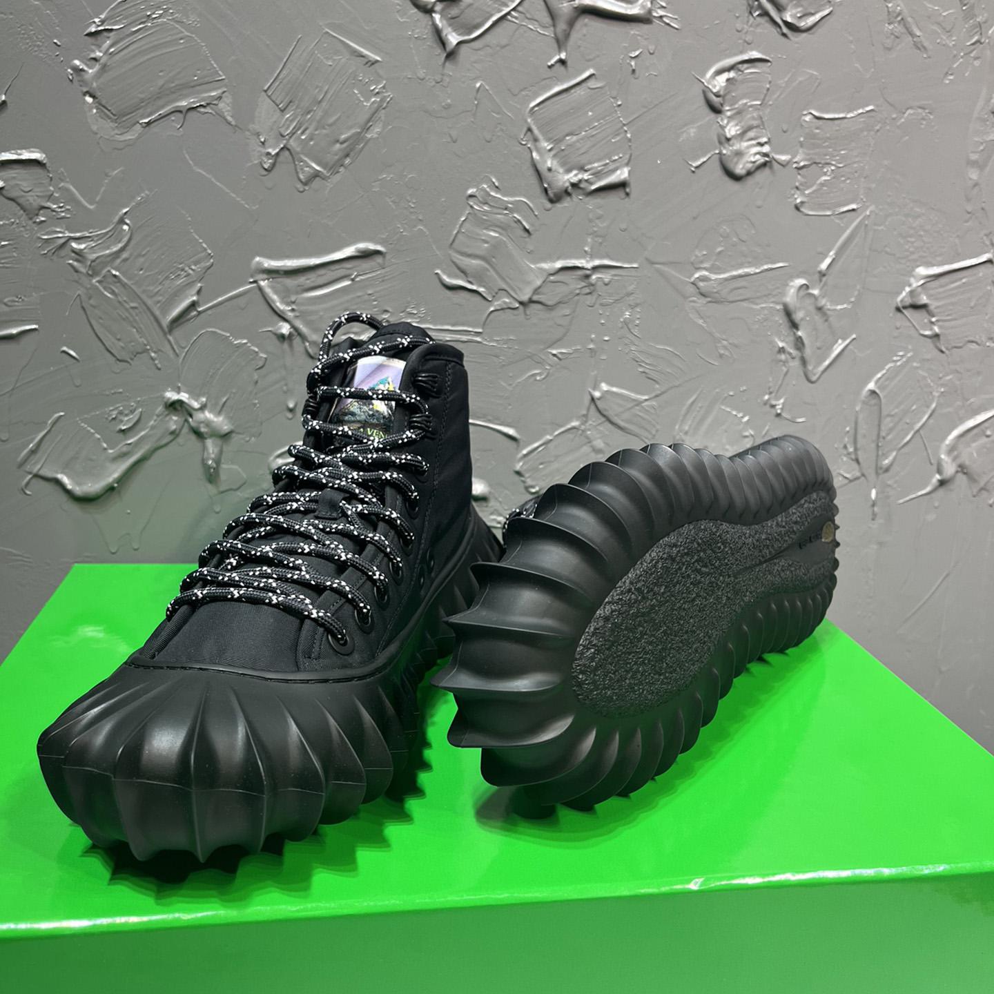 Bottega Veneta Denver Sneaker - FashionPlug