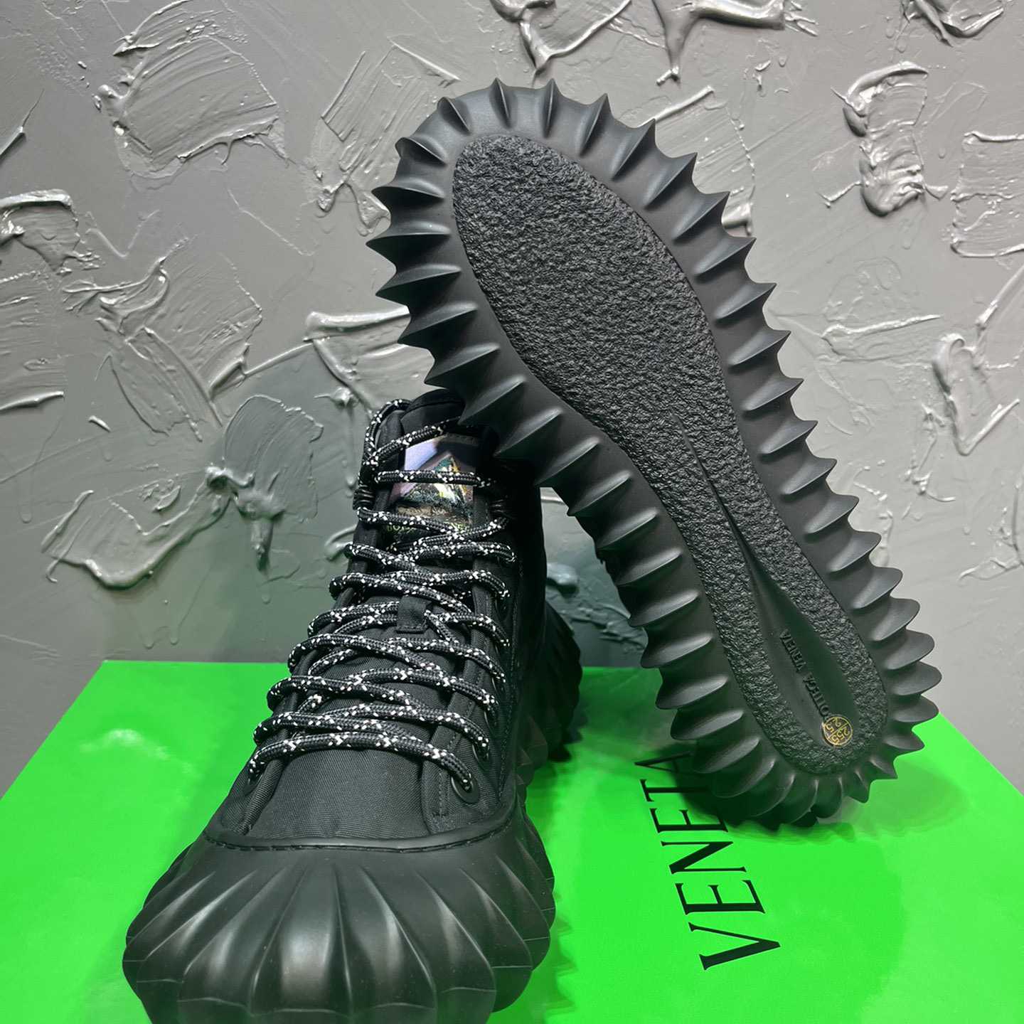 Bottega Veneta Denver Sneaker - FashionPlug