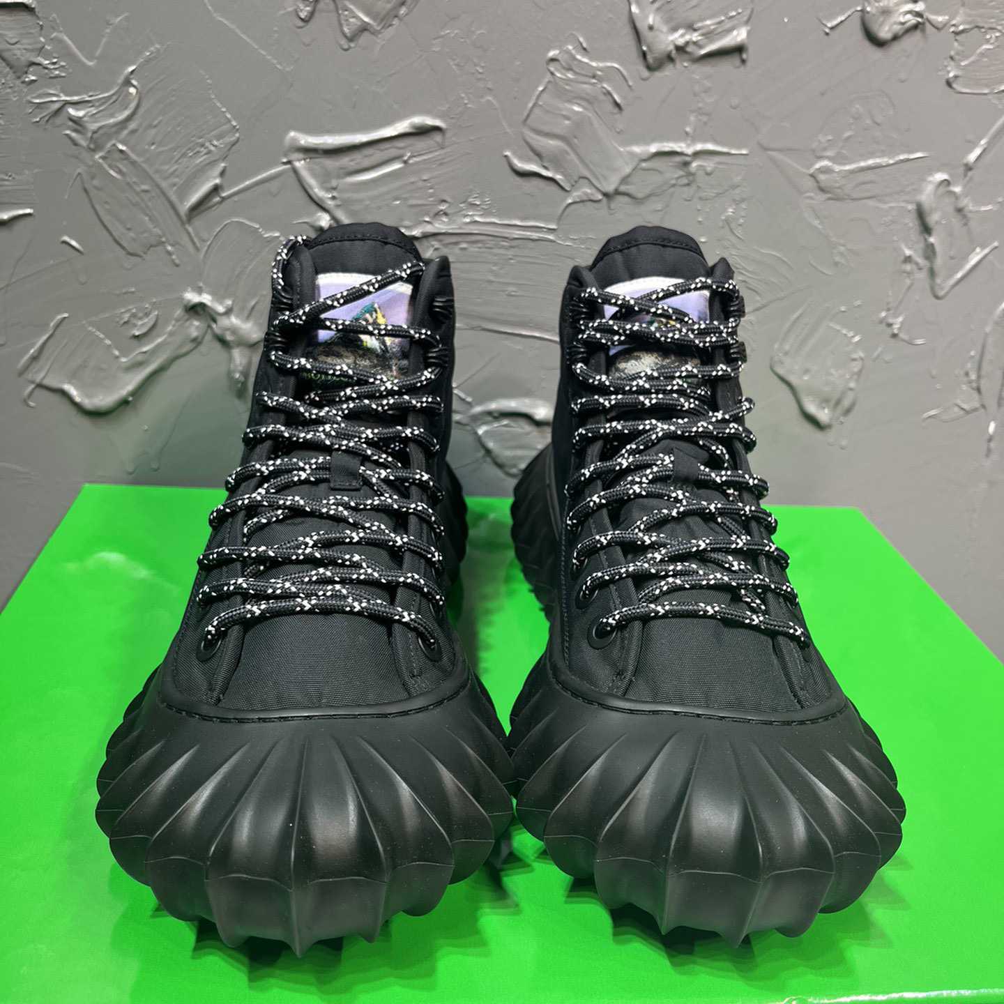 Bottega Veneta Denver Sneaker - FashionPlug