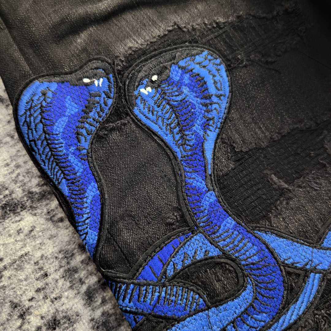 Amiri Slim Fit Jeans    684 - FashionPlug