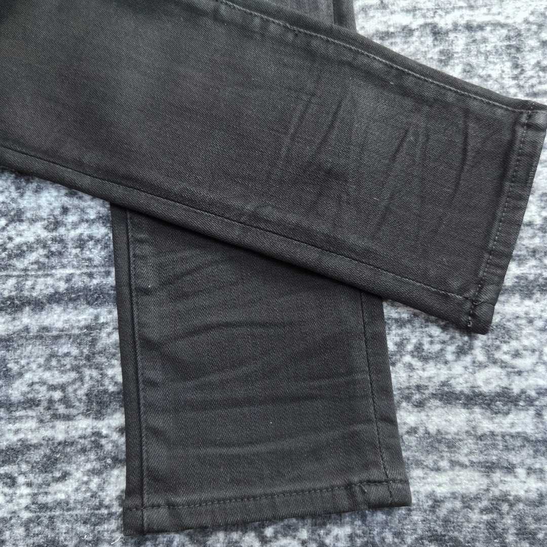 Amiri Slim Fit Jeans    684 - FashionPlug