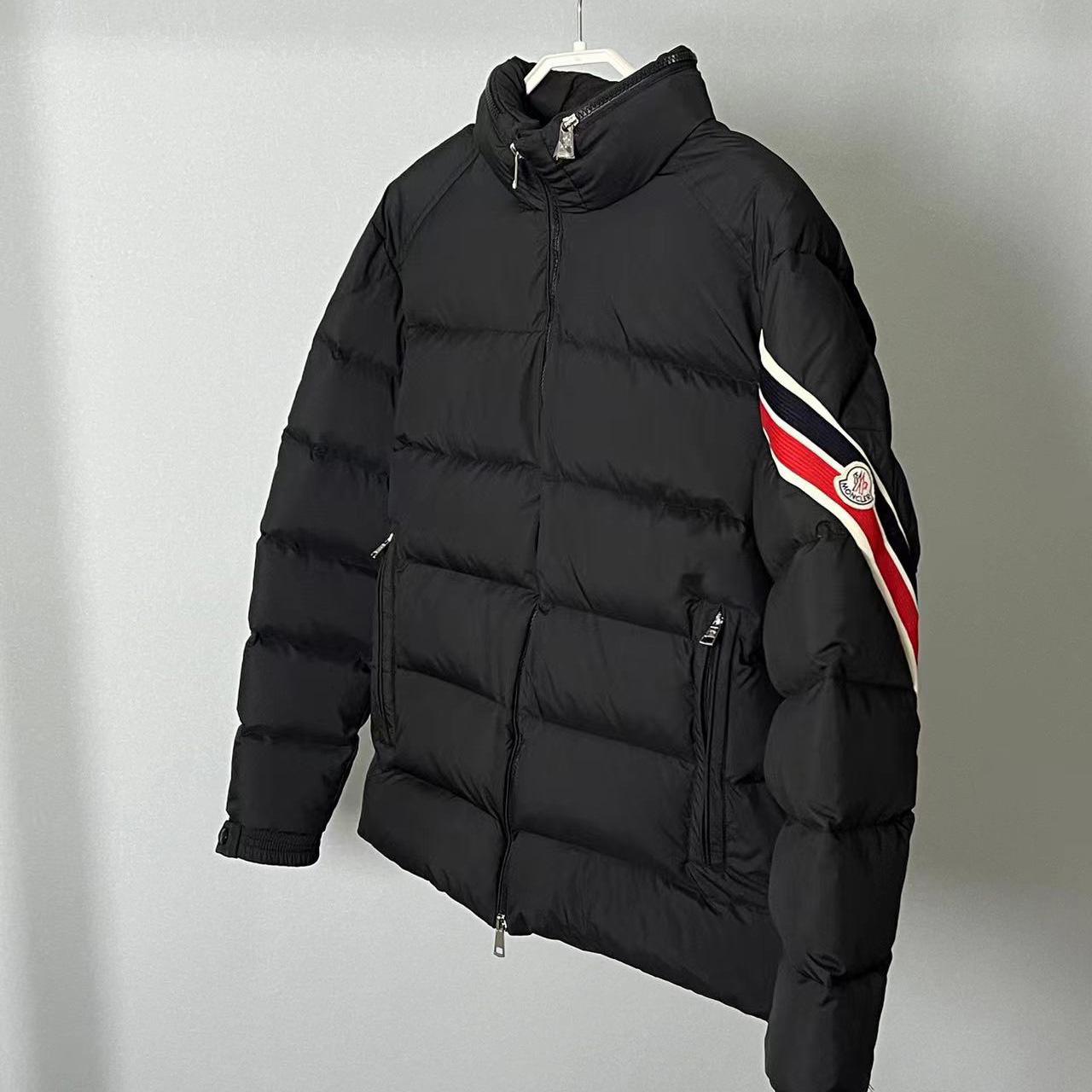 Moncler Solayan Short Down Jacket - FashionPlug