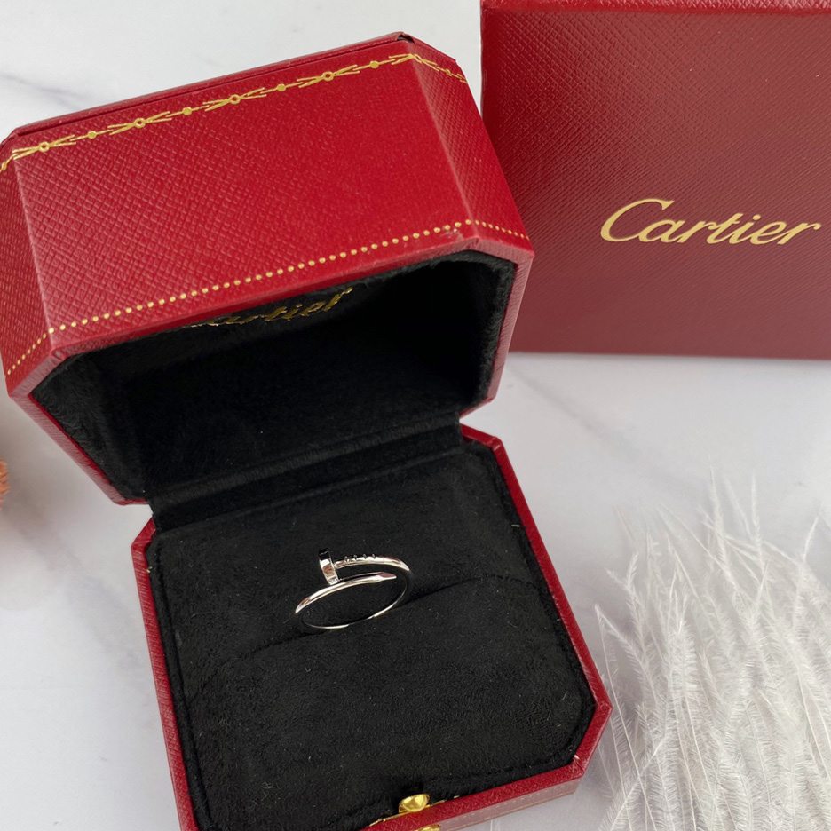Cartier Ring - FashionPlug