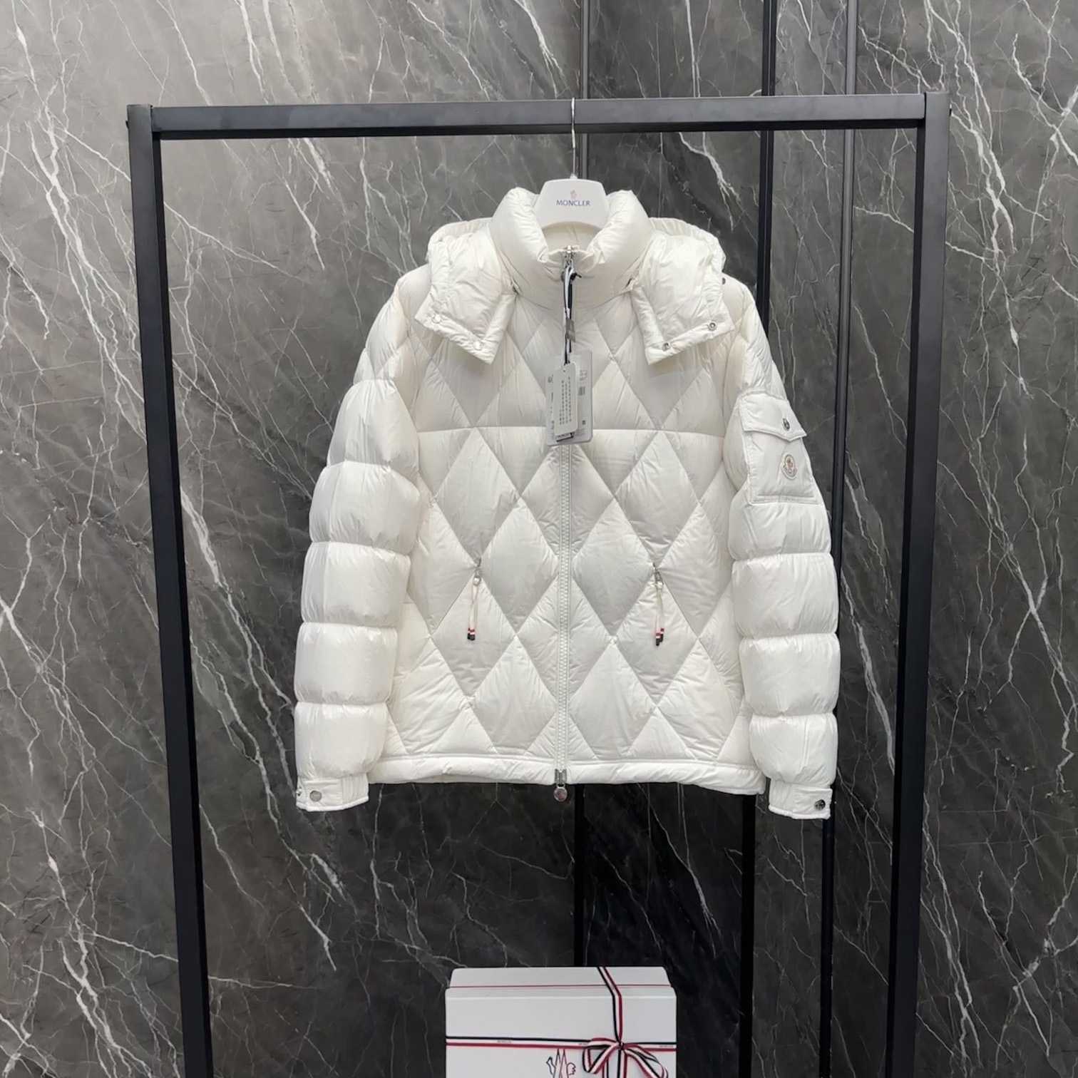 Moncler Averole Short Down Jacket - FashionPlug