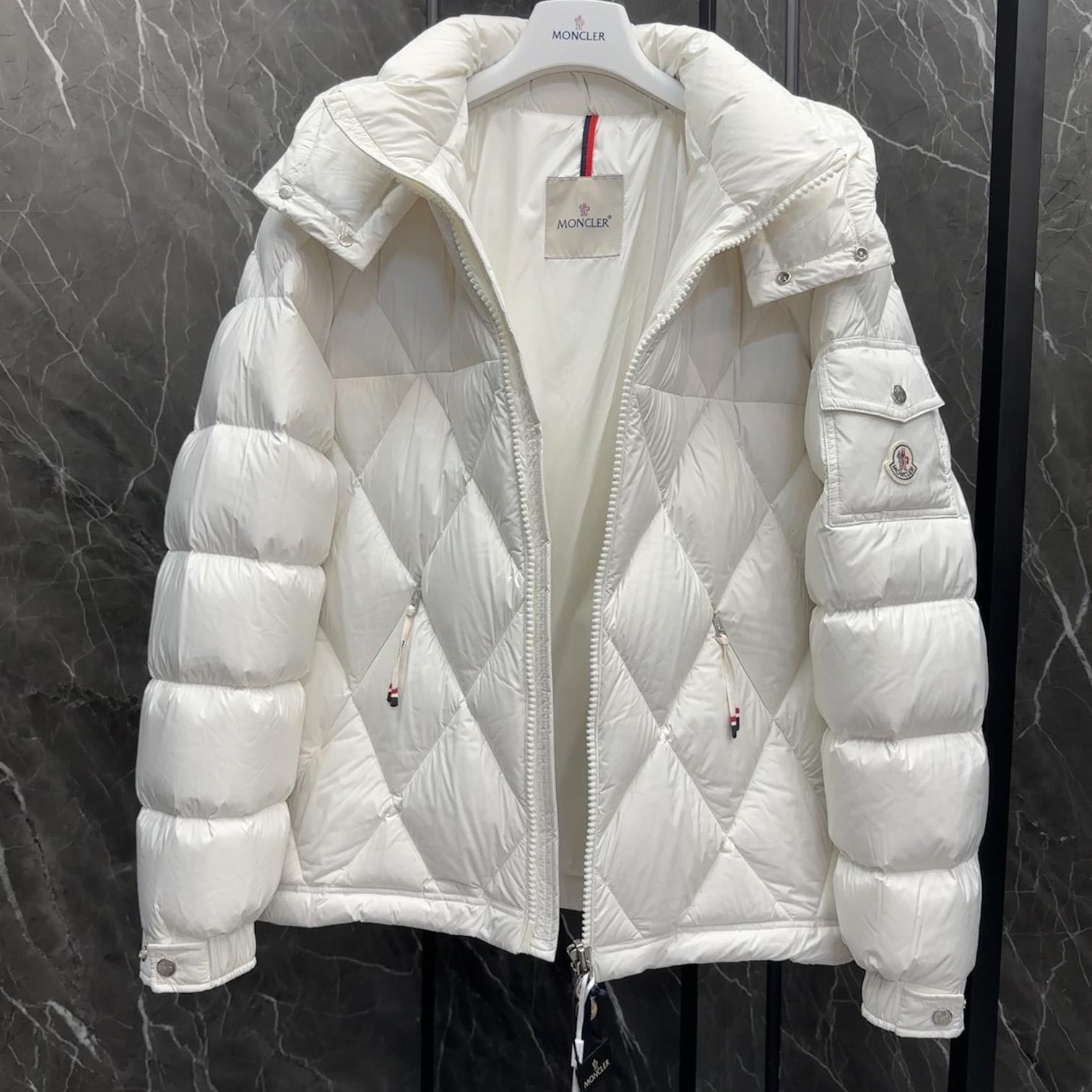 Moncler Averole Short Down Jacket - FashionPlug