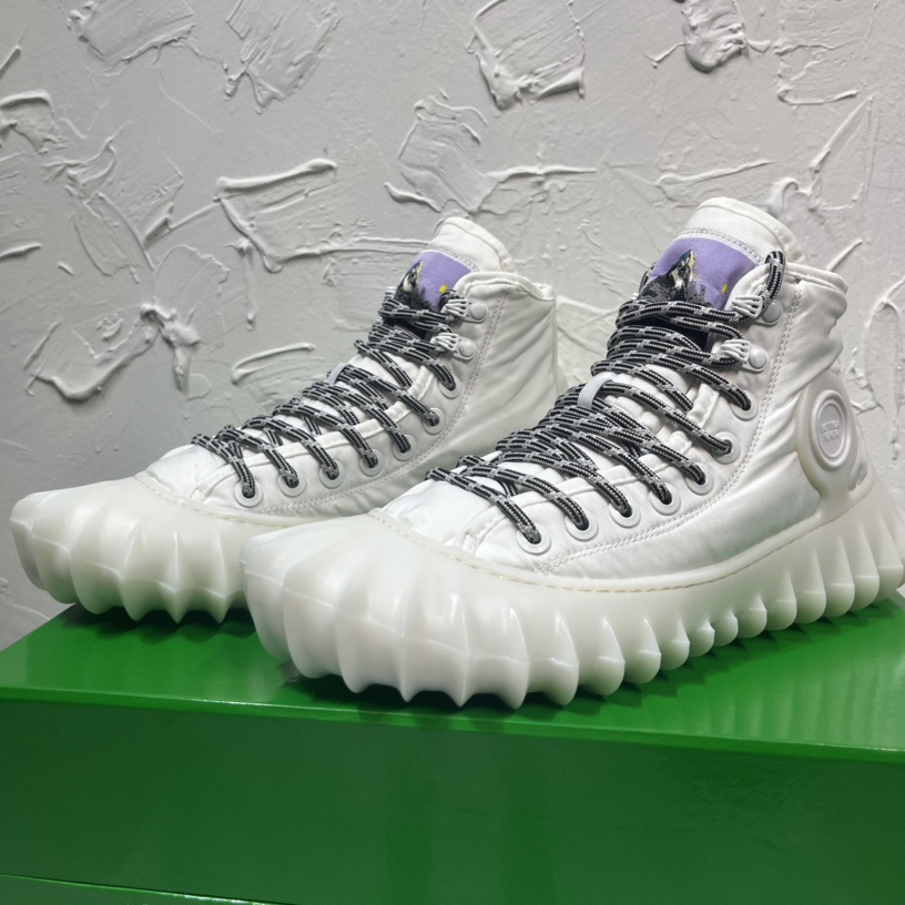 Bottega Veneta Denver Sneaker - FashionPlug