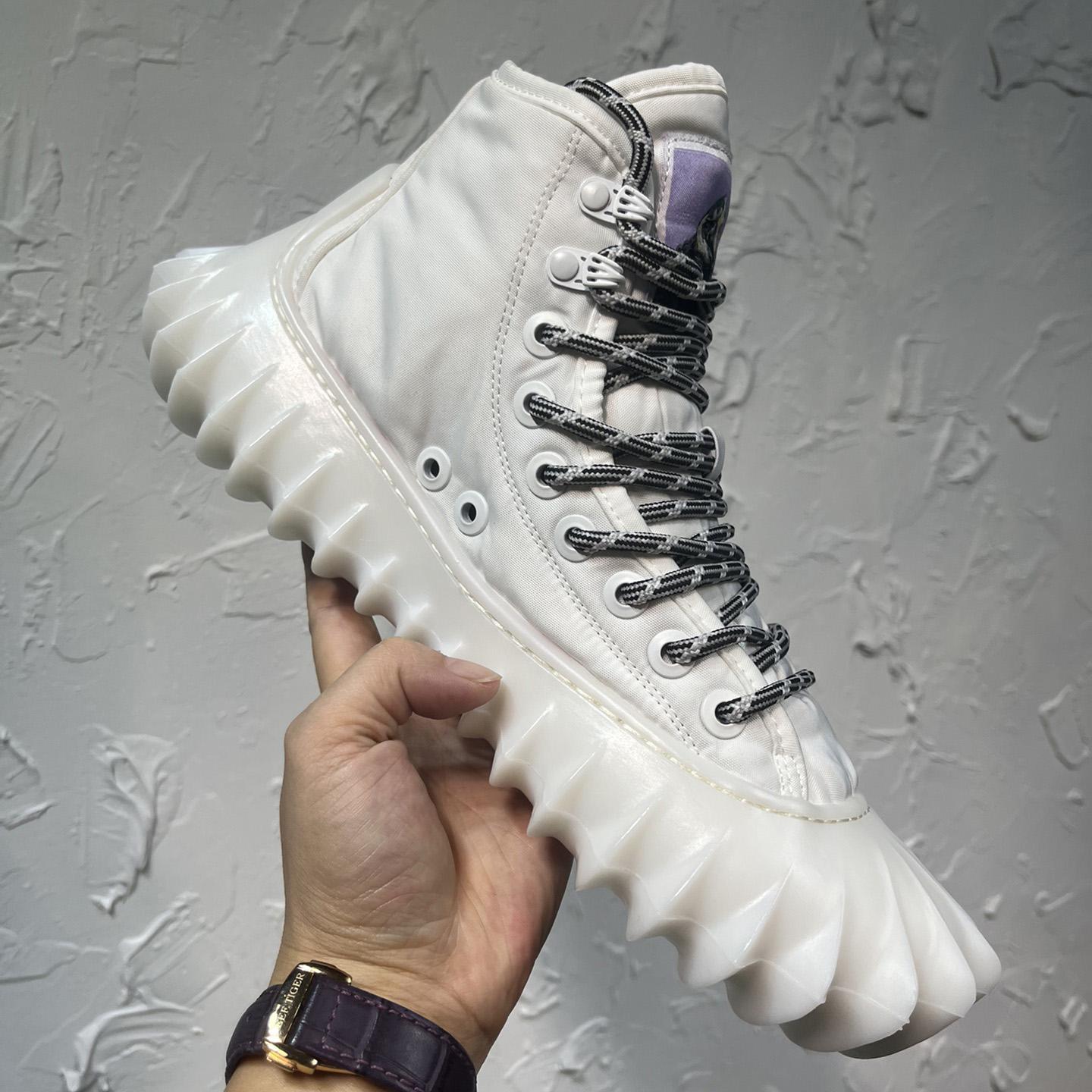 Bottega Veneta Denver Sneaker - FashionPlug