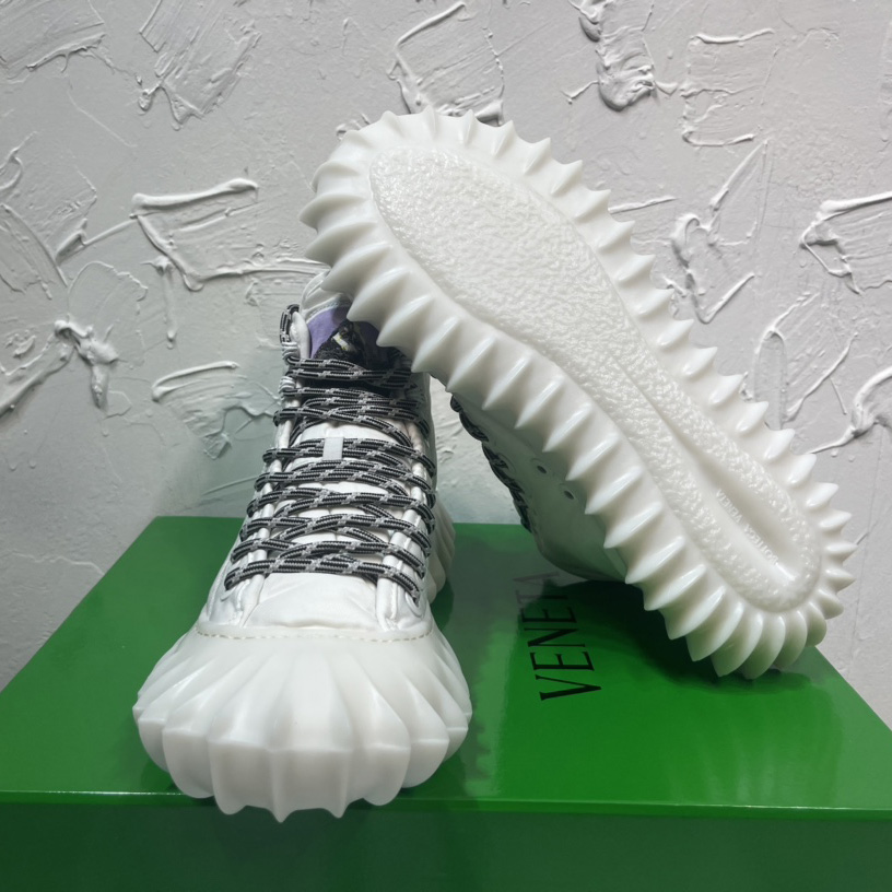 Bottega Veneta Denver Sneaker - FashionPlug
