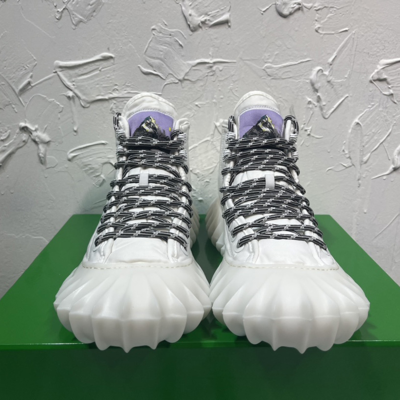 Bottega Veneta Denver Sneaker - FashionPlug