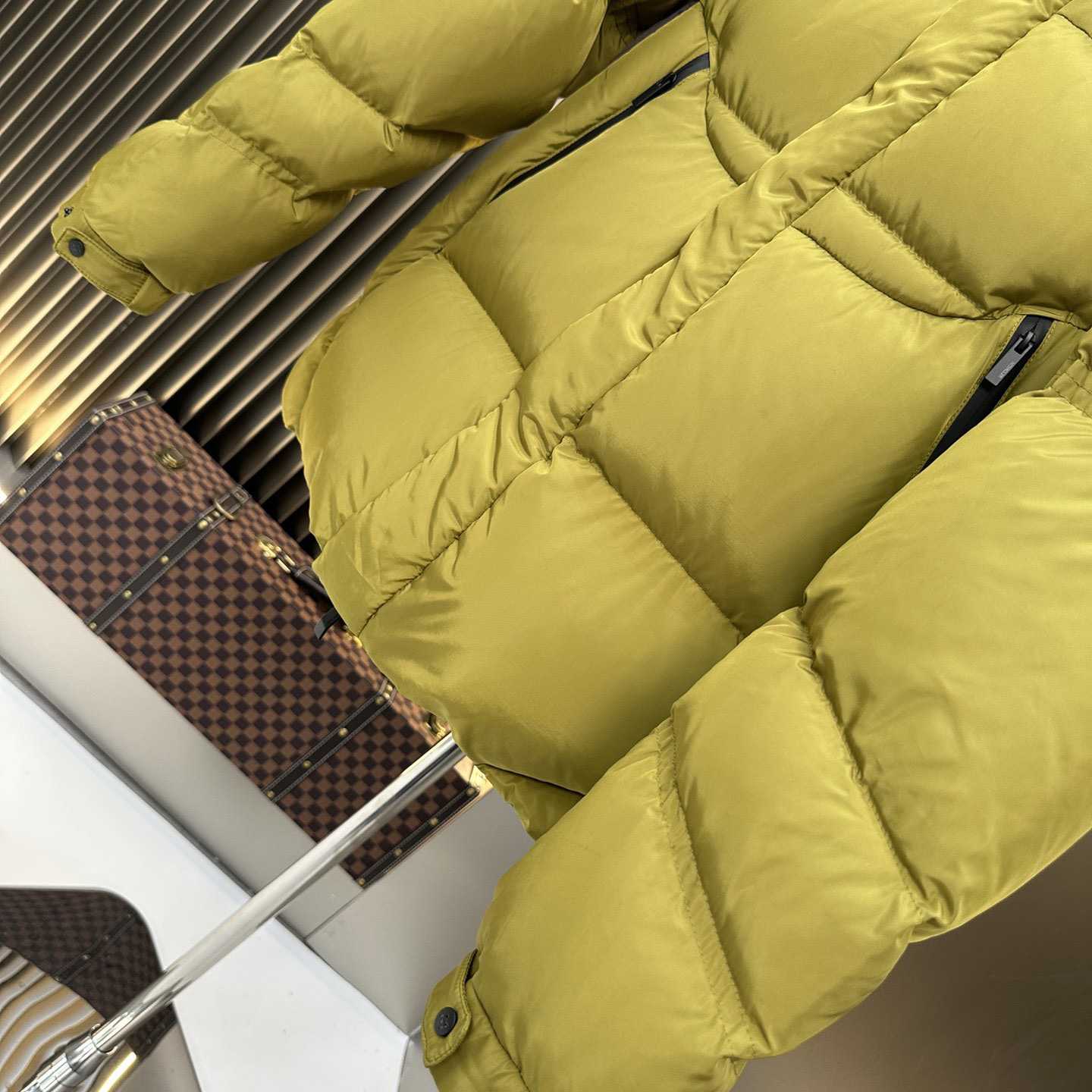 Moncler Jarama Hooded Puffer Jacket - FashionPlug
