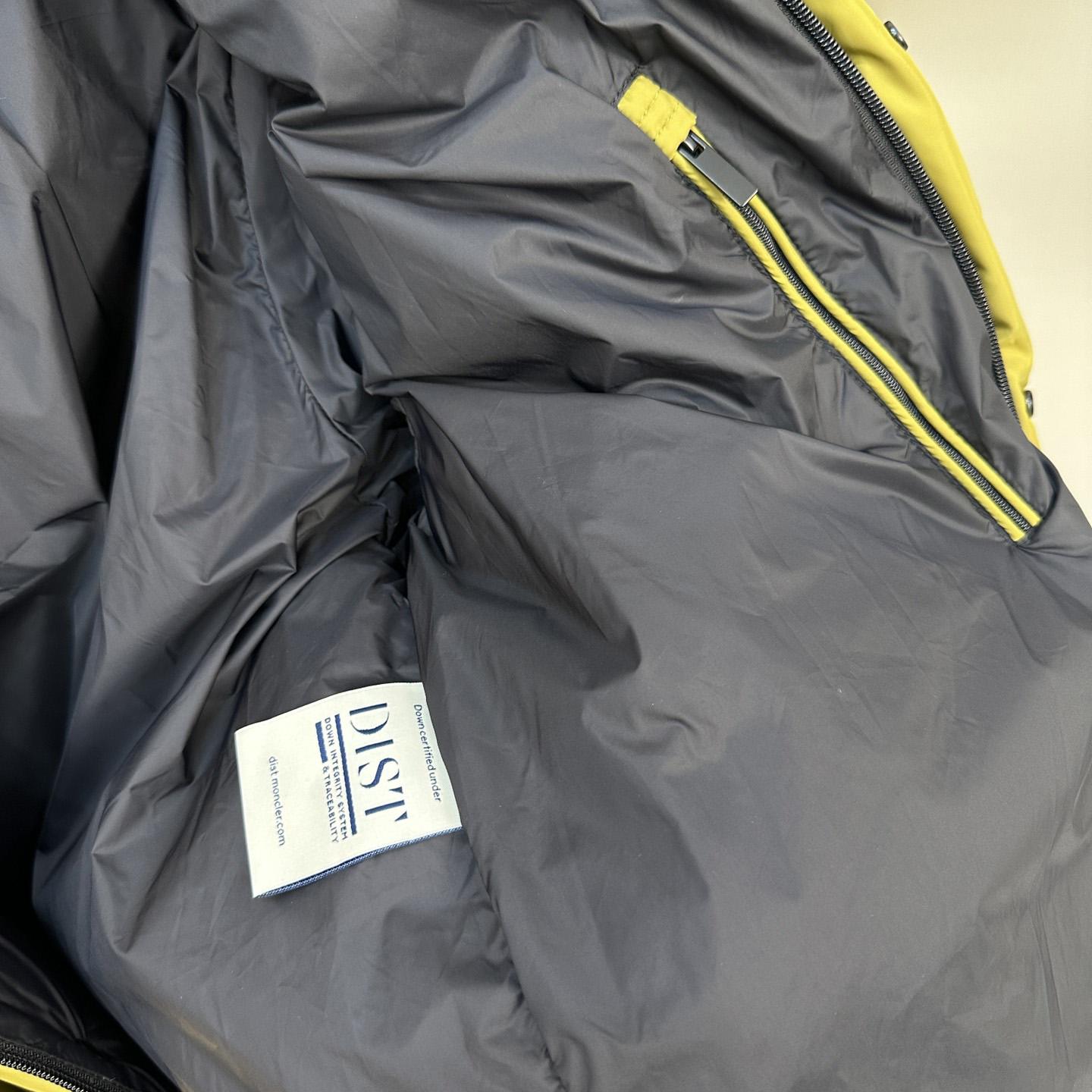 Moncler Jarama Hooded Puffer Jacket - FashionPlug