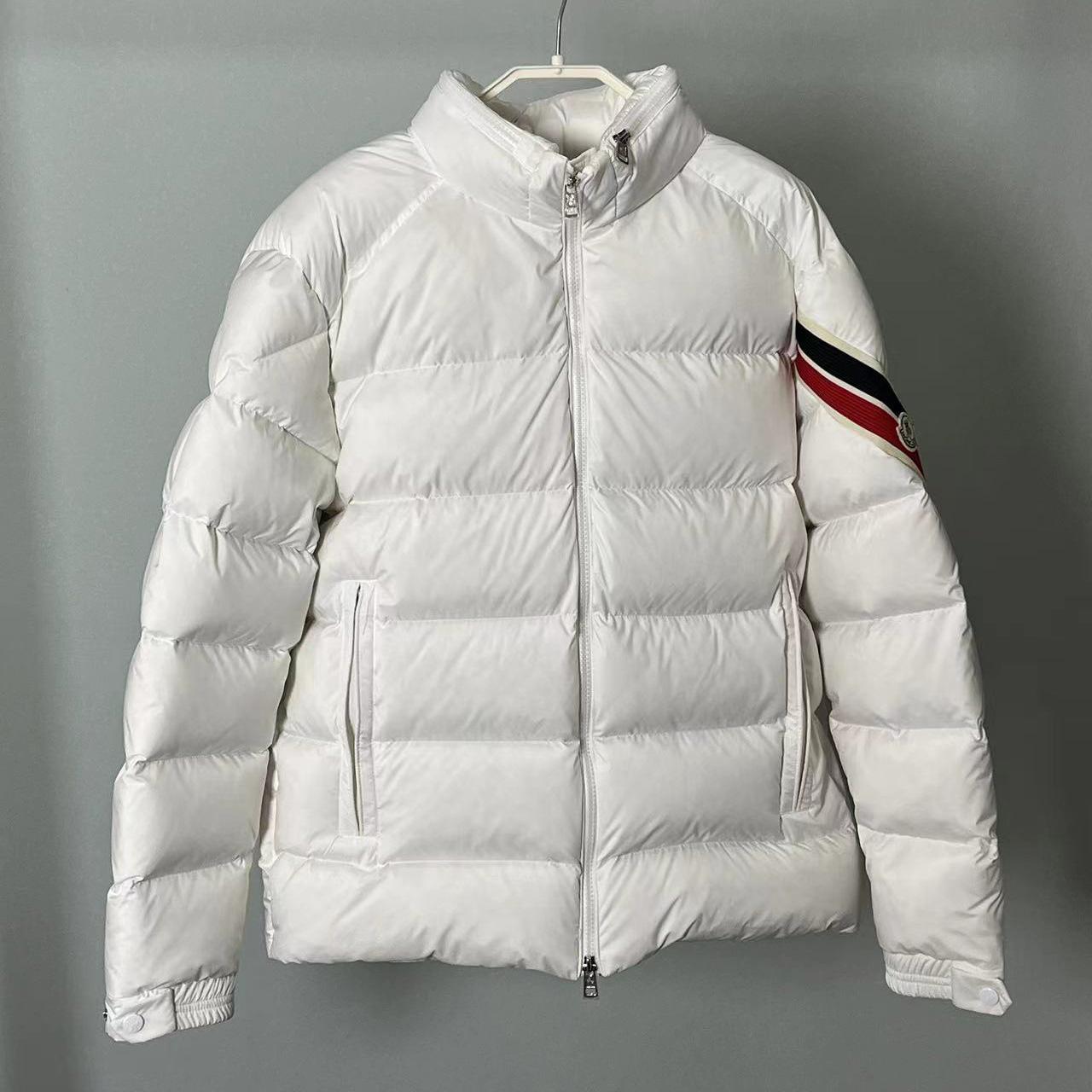 Moncler Solayan Short Down Jacket - FashionPlug