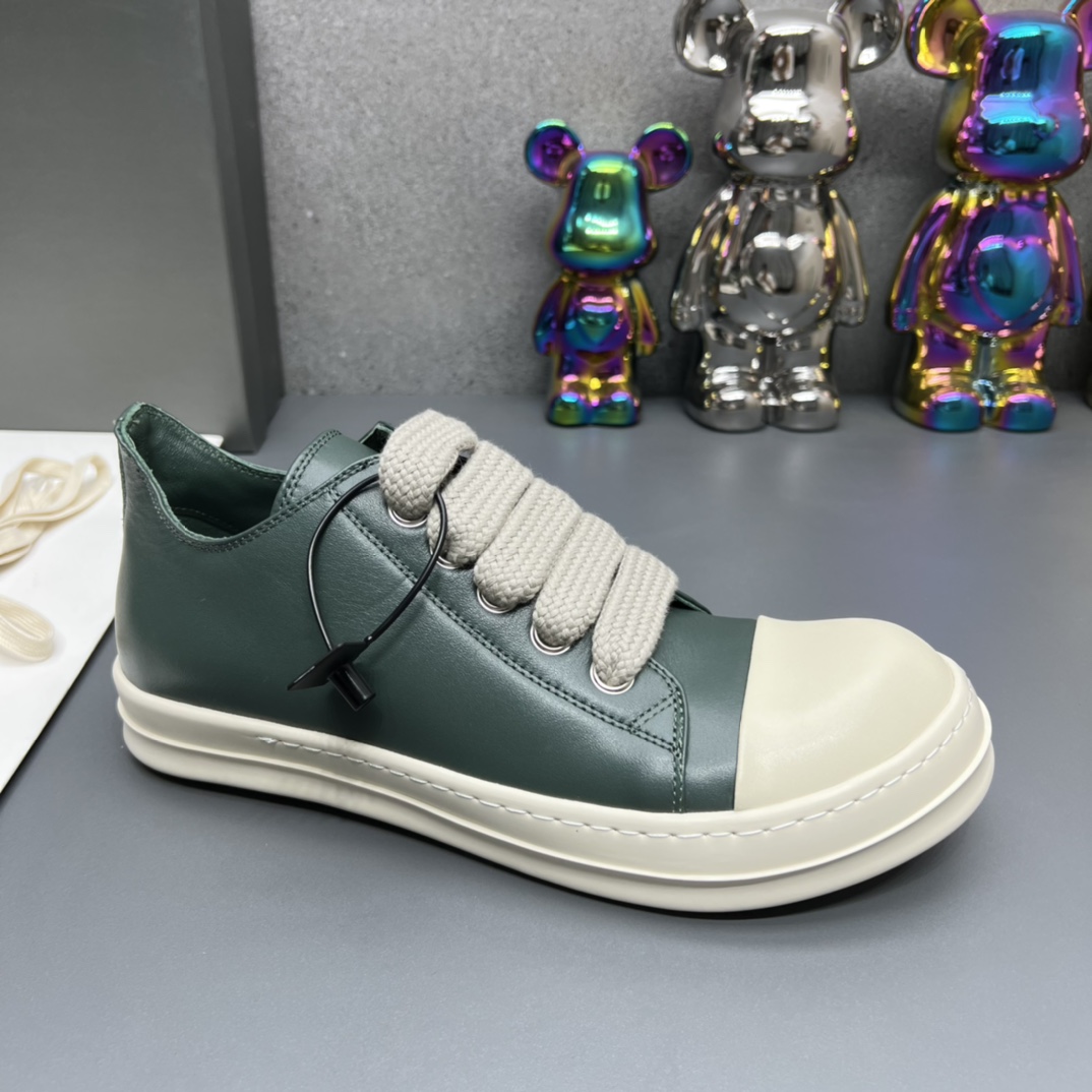 Rick Owens Low-Top Sneakers - FashionPlug