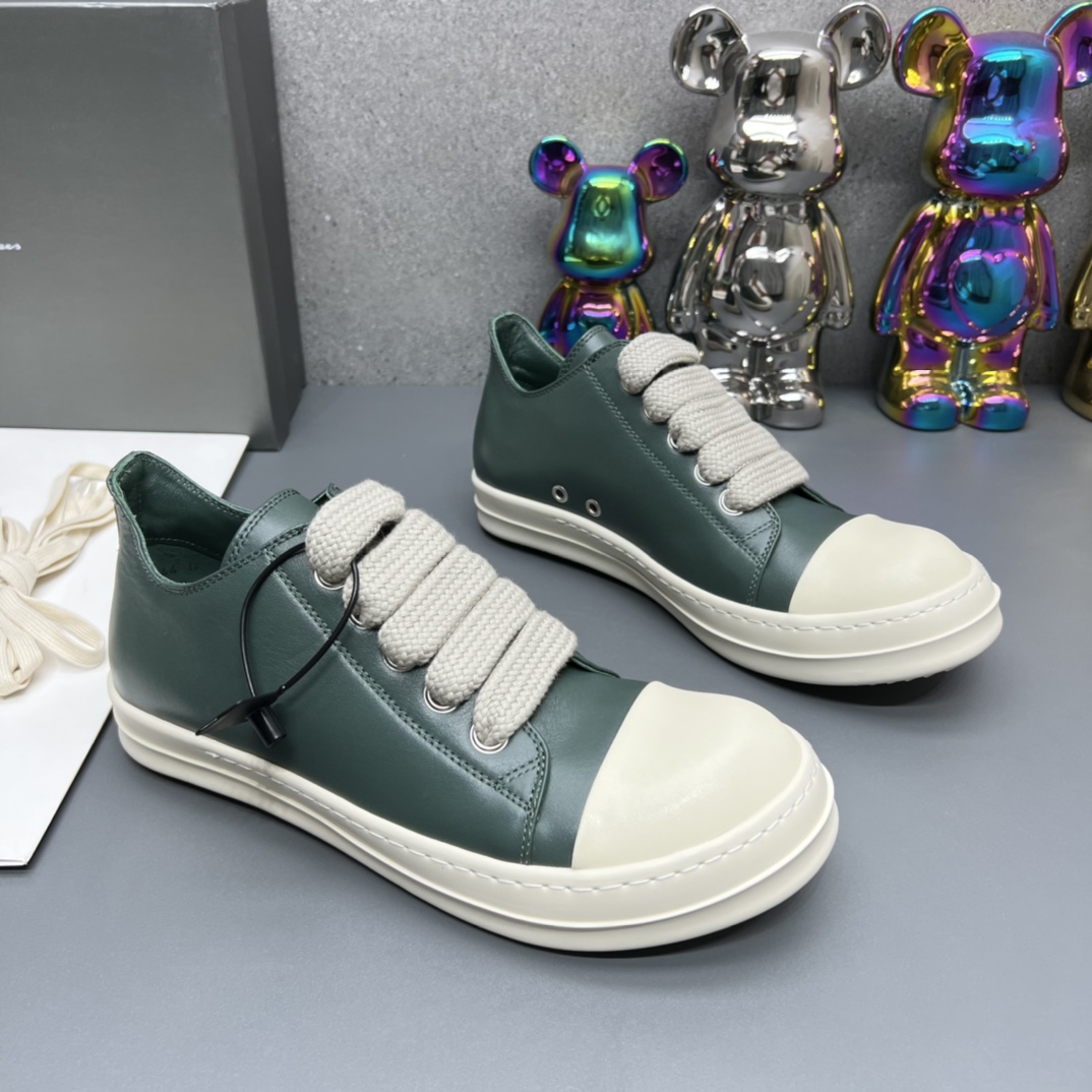 Rick Owens Low-Top Sneakers - FashionPlug