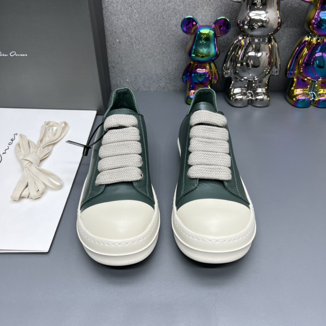 Rick Owens Low-Top Sneakers - FashionPlug