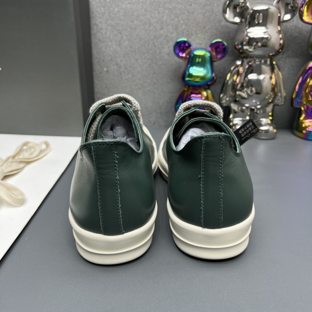Rick Owens Low-Top Sneakers - FashionPlug