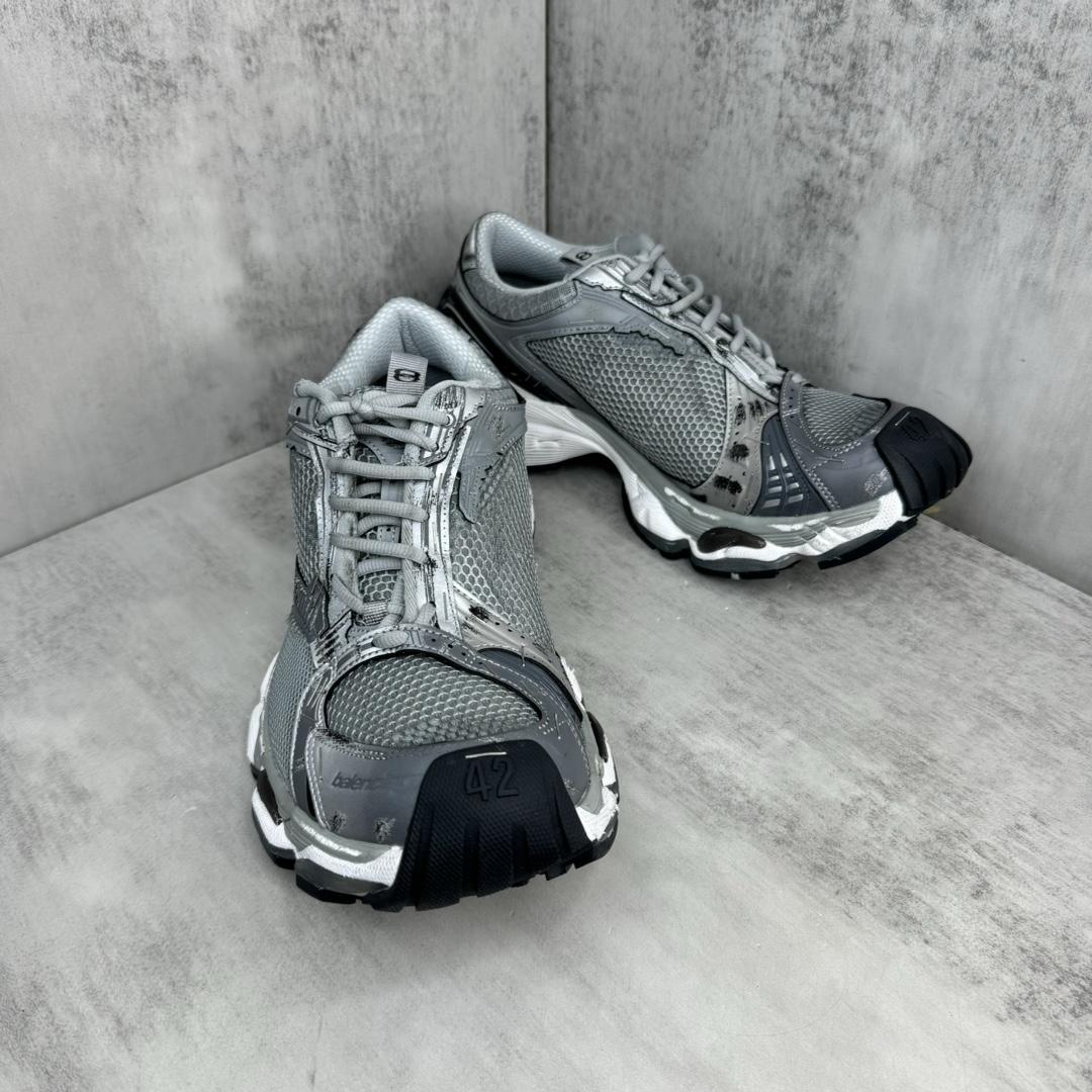 Balenciaga Stapler Sneaker In Beige/grey  - FashionPlug