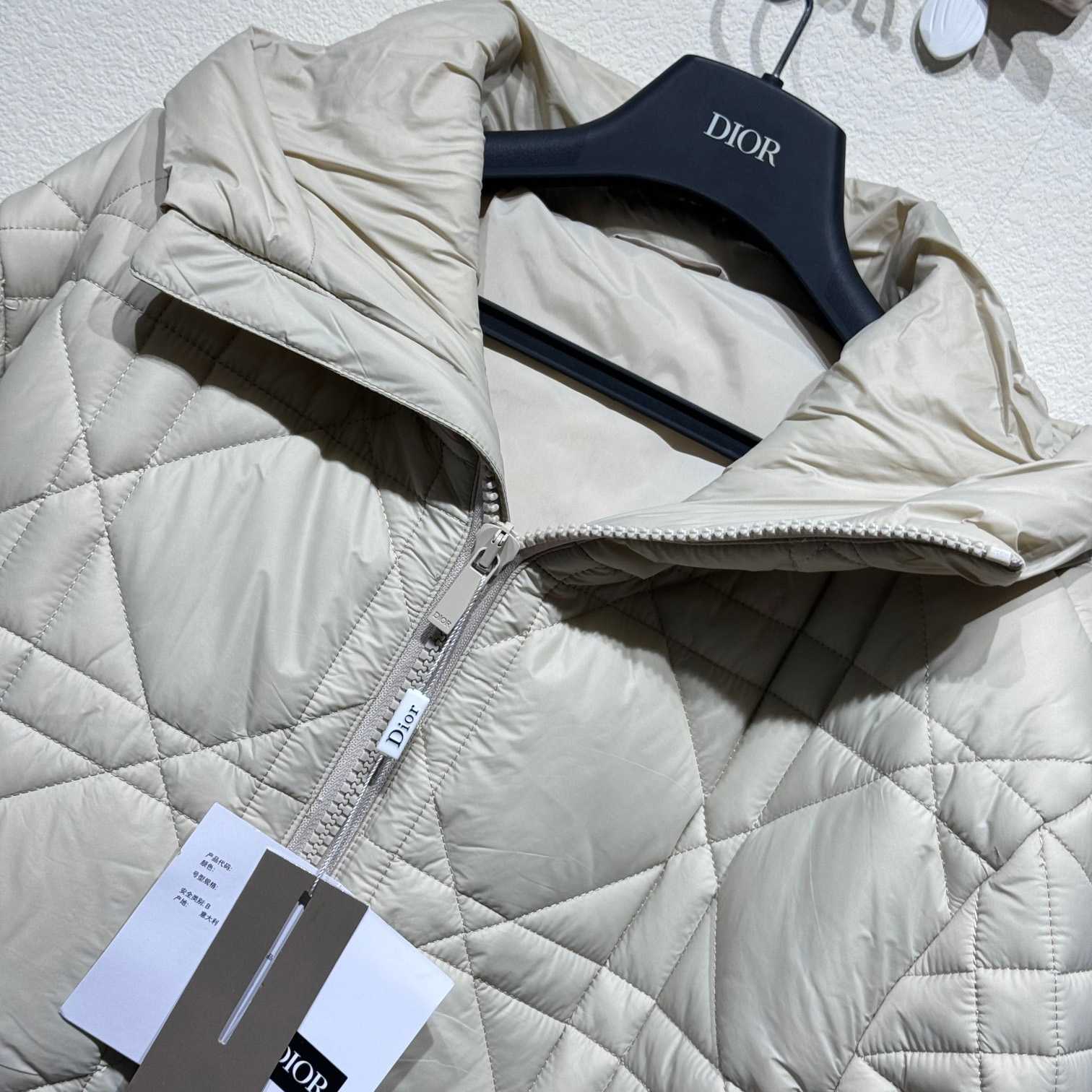 Dior Puffer Jacket - FashionPlug