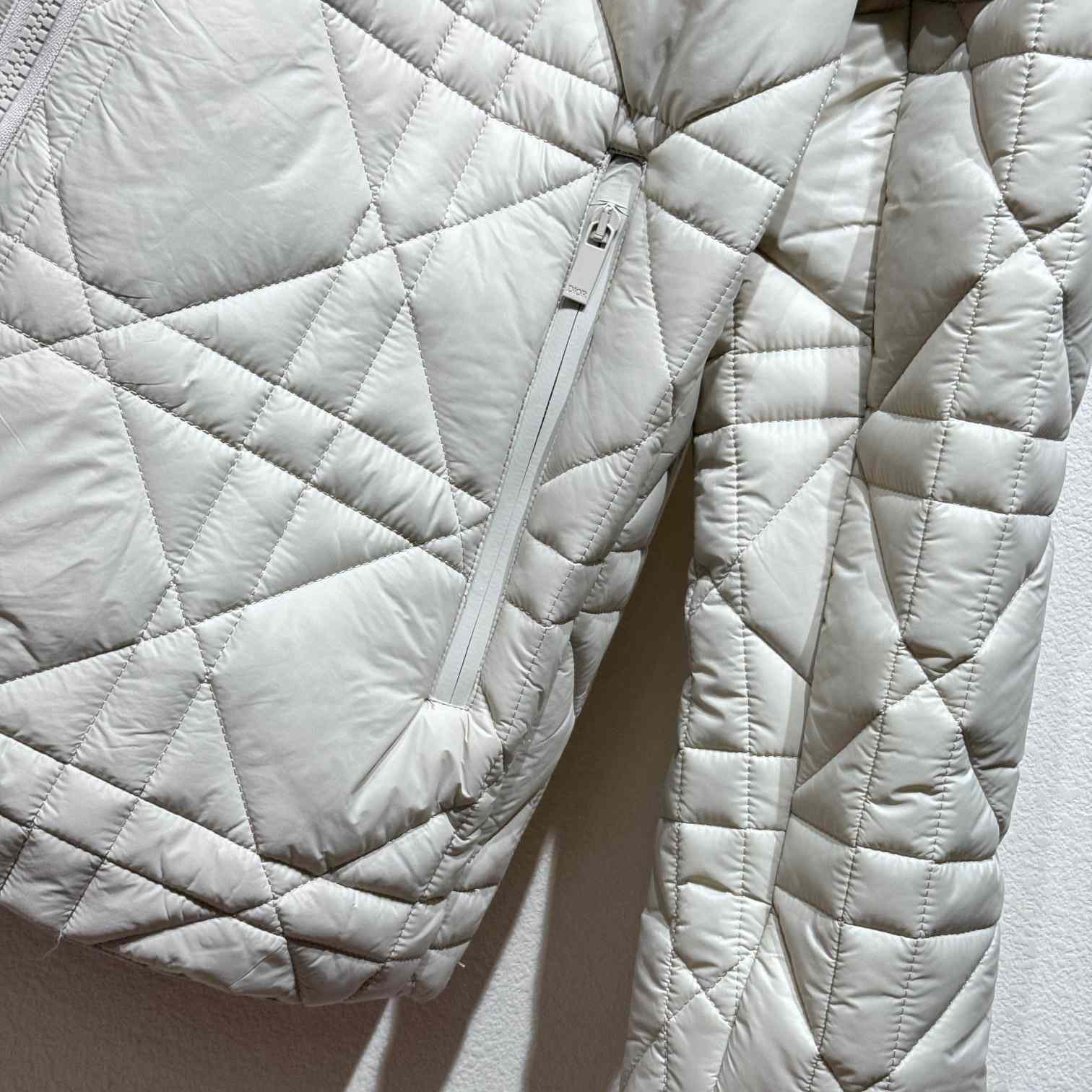 Dior Puffer Jacket - FashionPlug