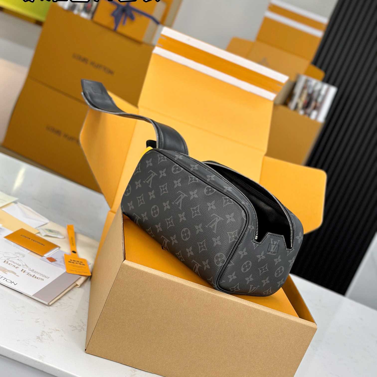 Louis Vuitton Dopp Kit    M46354 - FashionPlug