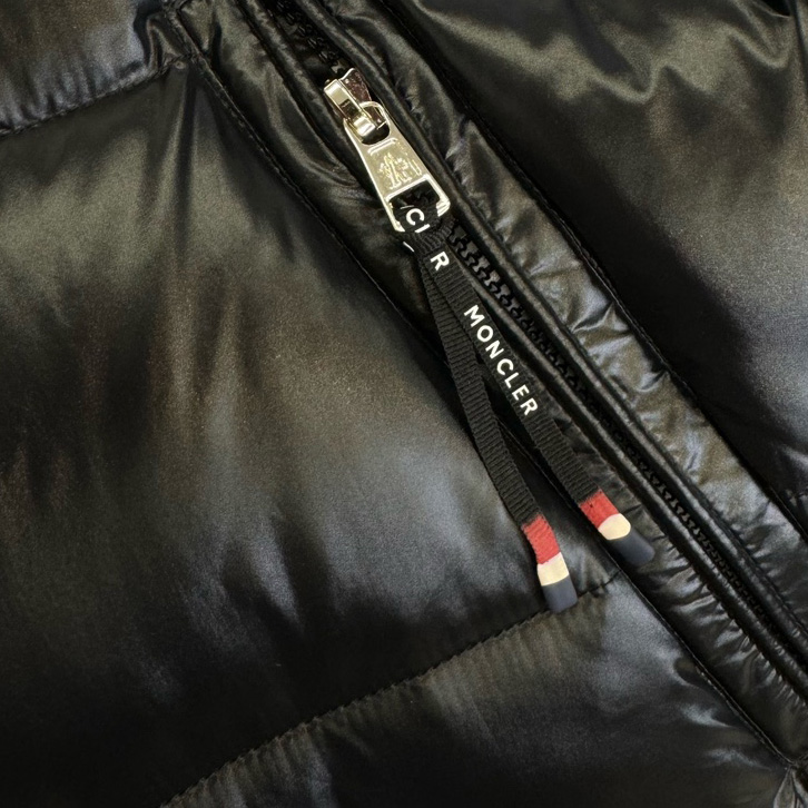 Moncler Chiablese Short Down Jacket  - FashionPlug