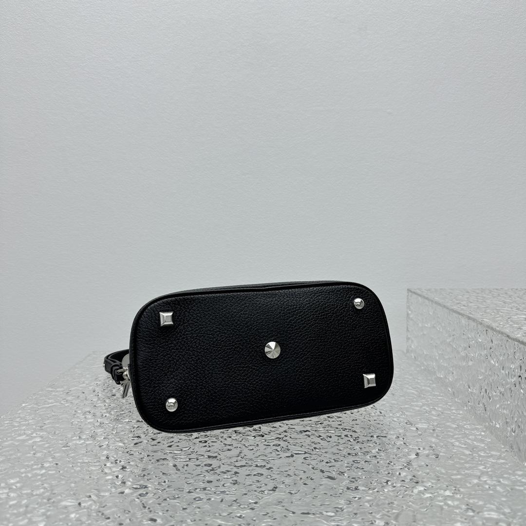 Maison Margiela Micro 5AC Classique Top-handle Bag （26x24x13cm） - FashionPlug