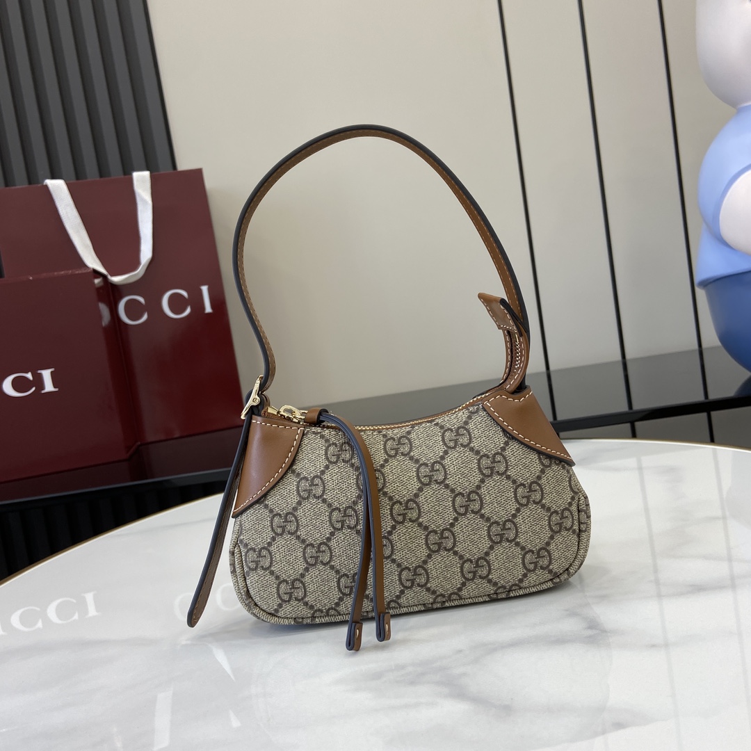 Gucci GG Emblem Super Mini Shoulder Bag - FashionPlug