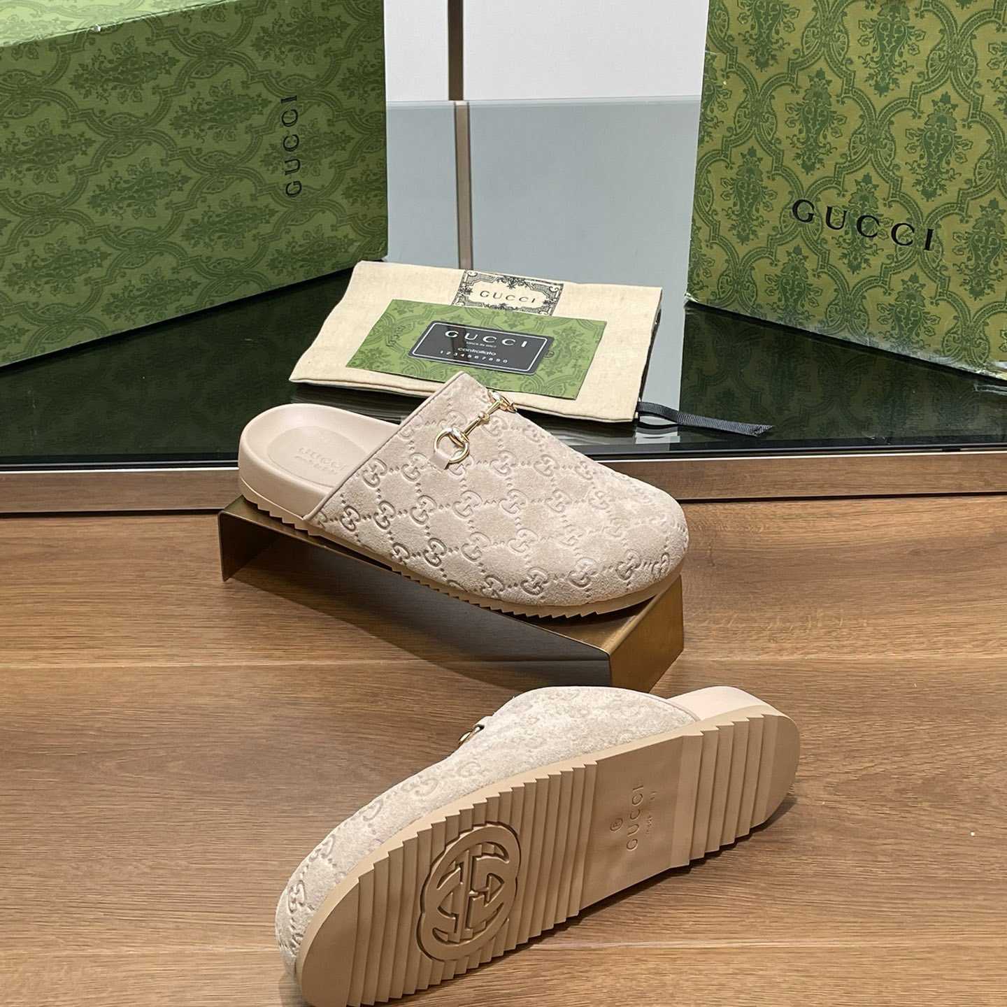 Gucci Women's Horsebit Slipper - FashionPlug