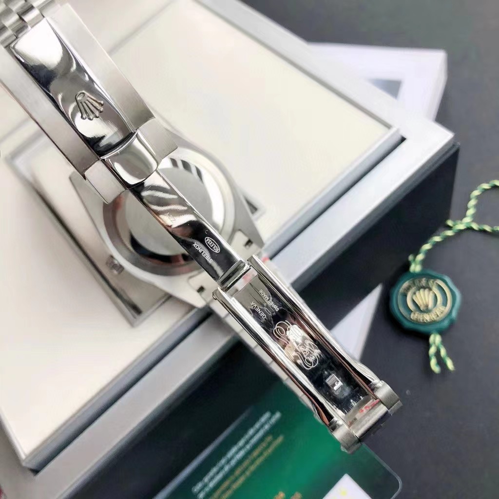 Rolex Datejust 41mm Watch - FashionPlug