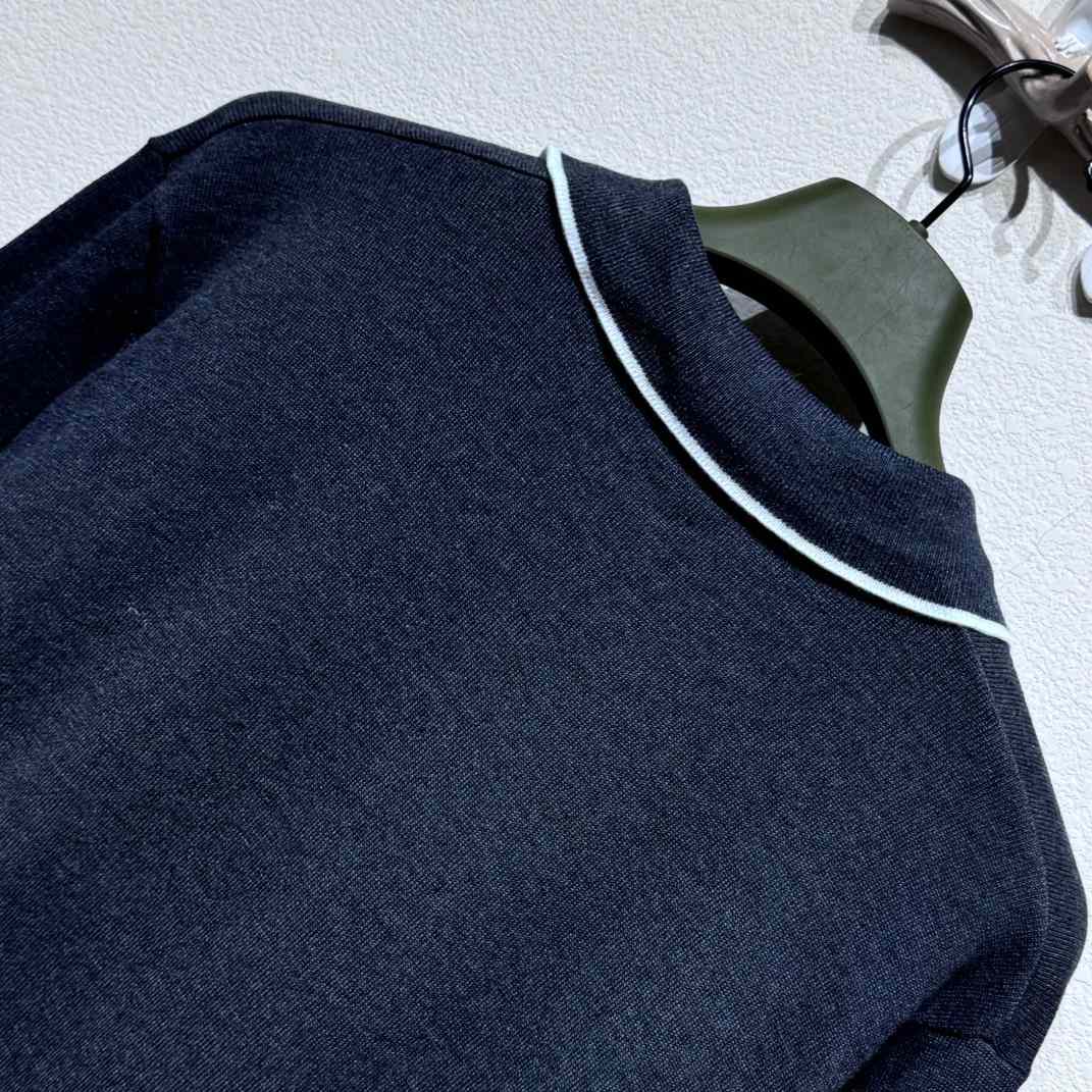 Gucci Knit Wool Long Sleeve Polo Top - FashionPlug