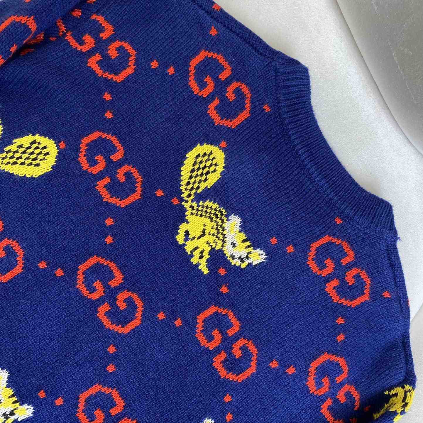 Gucci Freya Hartas Gg Animal Wool Sweater - FashionPlug