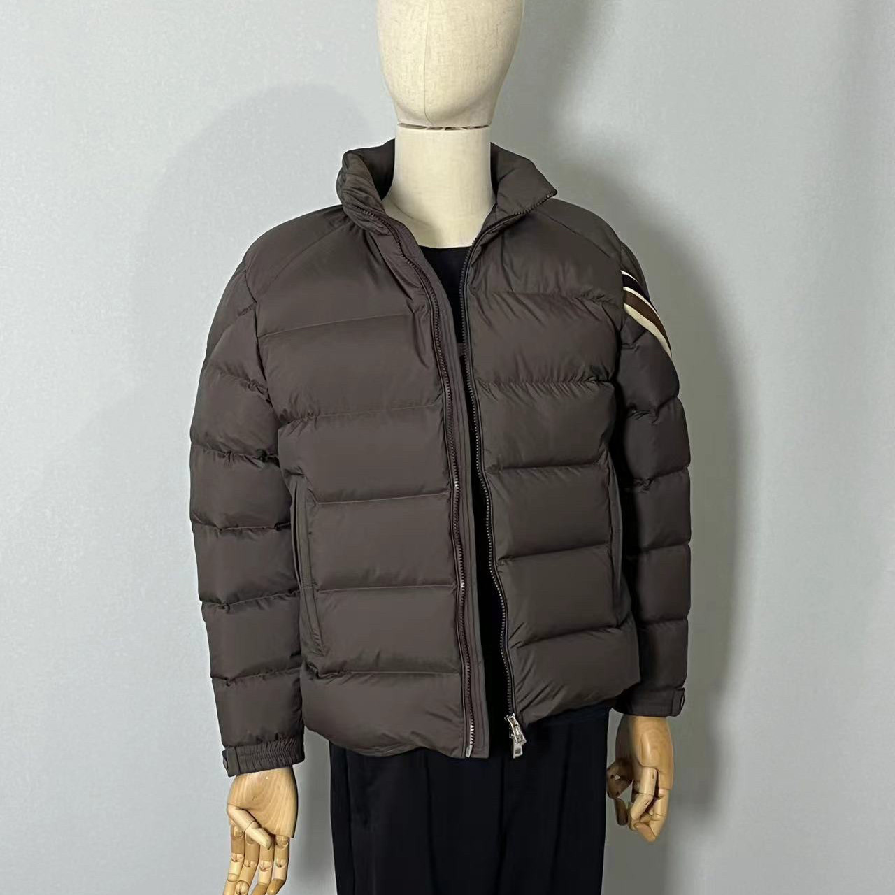 Moncler Solayan Short Down Jacket - FashionPlug