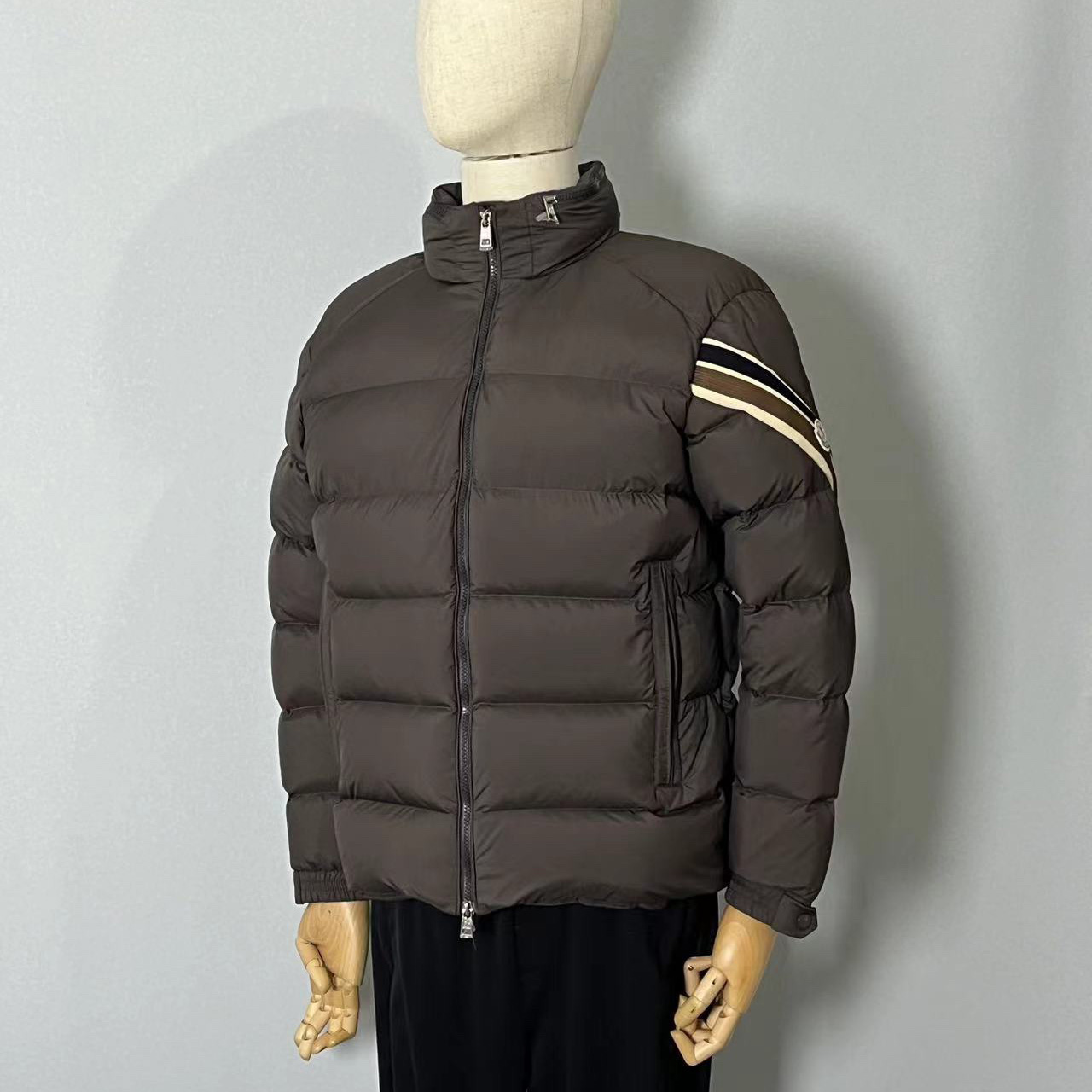 Moncler Solayan Short Down Jacket - FashionPlug