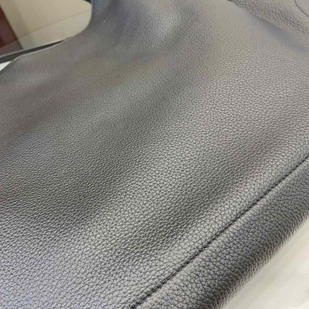 Gucci B Medium Shoulder Bag - FashionPlug